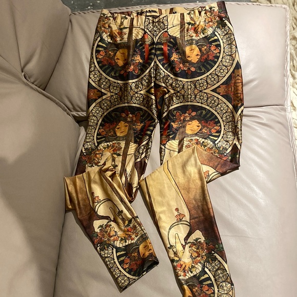 Blackmilk “La Trappistine” Alphonse Muncha Leggings Rare Style - Picture 2 of 2